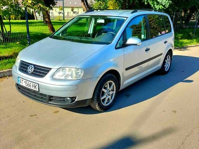 Серый Фольксваген Туран, объемом двигателя 1.6 л и пробегом 0 тыс. км за 4400 $, фото 1 на Automoto.ua