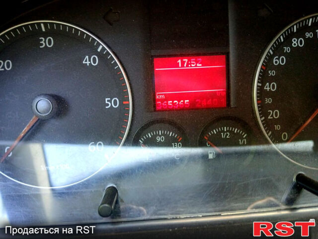 Серый Фольксваген Туран, объемом двигателя 2 л и пробегом 0 тыс. км за 6000 $, фото 1 на Automoto.ua