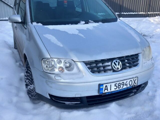 Сірий Фольксваген Туран, об'ємом двигуна 1.6 л та пробігом 400 тис. км за 3900 $, фото 1 на Automoto.ua