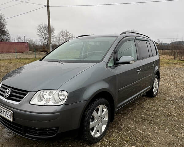 Сірий Фольксваген Туран, об'ємом двигуна 1.9 л та пробігом 290 тис. км за 6150 $, фото 1 на Automoto.ua
