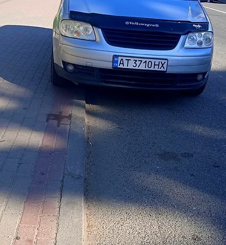 Серый Фольксваген Туран, объемом двигателя 1.6 л и пробегом 0 тыс. км за 5600 $, фото 1 на Automoto.ua