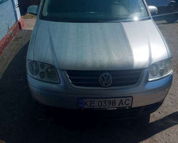 Сірий Фольксваген Туран, об'ємом двигуна 1.6 л та пробігом 270 тис. км за 6500 $, фото 1 на Automoto.ua