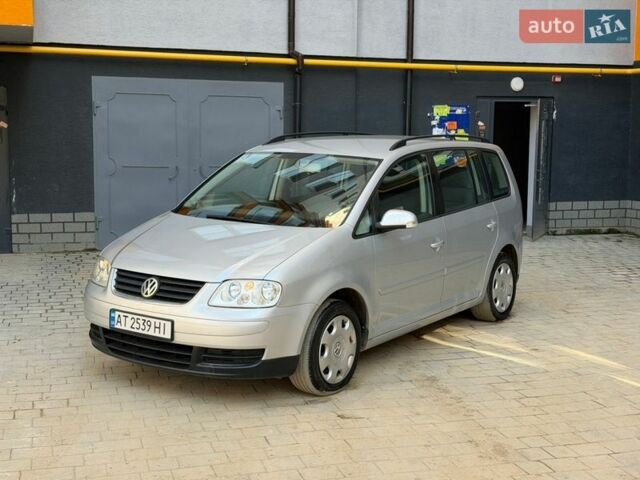 Серый Фольксваген Туран, объемом двигателя 1.6 л и пробегом 178 тыс. км за 4299 $, фото 1 на Automoto.ua