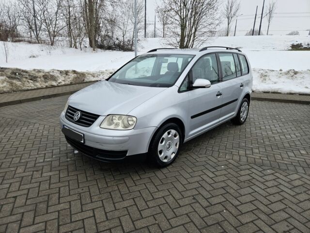 Серый Фольксваген Туран, объемом двигателя 1.9 л и пробегом 327 тыс. км за 2450 $, фото 1 на Automoto.ua