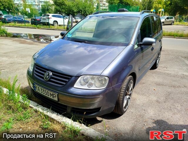 Сірий Фольксваген Туран, об'ємом двигуна 1.6 л та пробігом 280 тис. км за 5500 $, фото 1 на Automoto.ua