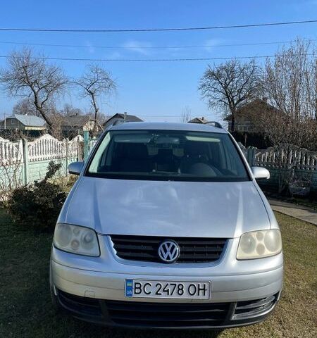 Серый Фольксваген Туран, объемом двигателя 1.97 л и пробегом 190 тыс. км за 5555 $, фото 1 на Automoto.ua