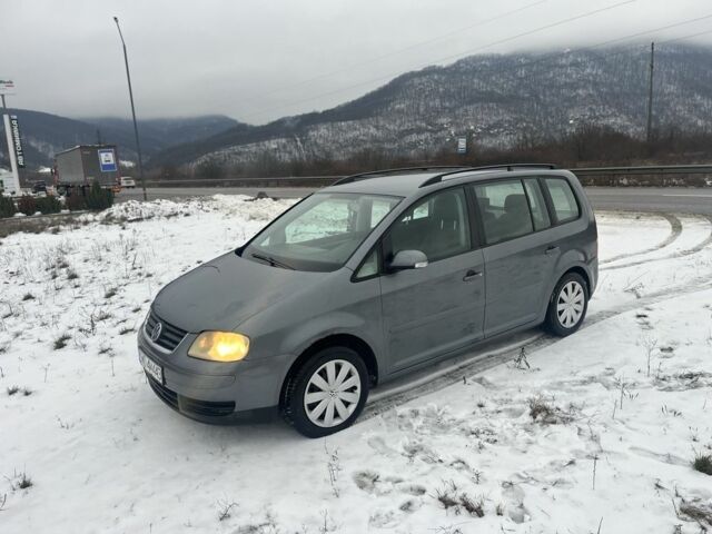 Сірий Фольксваген Туран, об'ємом двигуна 0 л та пробігом 340 тис. км за 3100 $, фото 1 на Automoto.ua