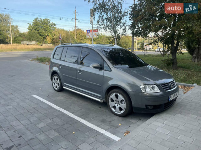 Сірий Фольксваген Туран, об'ємом двигуна 1.97 л та пробігом 334 тис. км за 6300 $, фото 1 на Automoto.ua