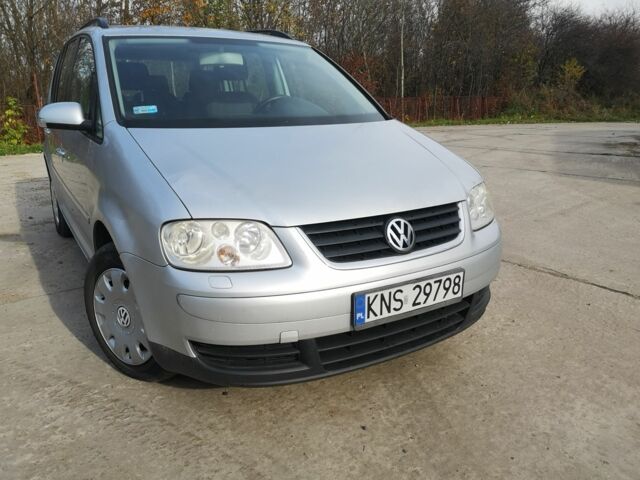 Серый Фольксваген Туран, объемом двигателя 0 л и пробегом 330 тыс. км за 1800 $, фото 1 на Automoto.ua