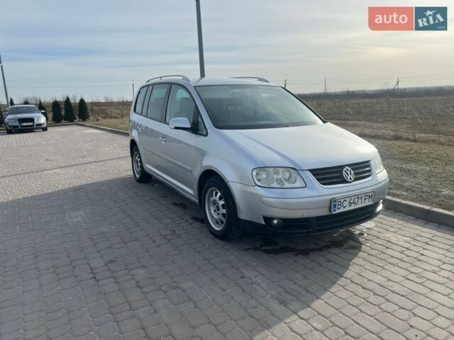 Сірий Фольксваген Туран, об'ємом двигуна 2 л та пробігом 210 тис. км за 5000 $, фото 1 на Automoto.ua