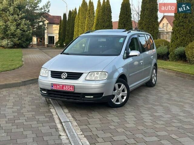 Сірий Фольксваген Туран, об'ємом двигуна 1.6 л та пробігом 240 тис. км за 6200 $, фото 1 на Automoto.ua