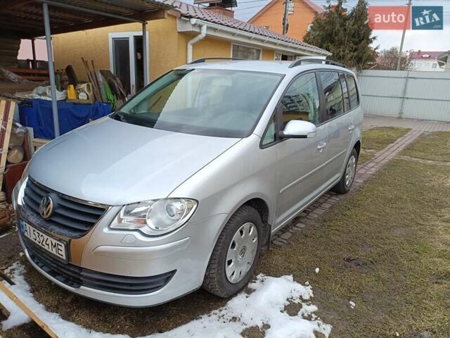 Сірий Фольксваген Туран, об'ємом двигуна 1.9 л та пробігом 324 тис. км за 7500 $, фото 1 на Automoto.ua