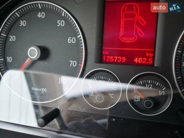 Сірий Фольксваген Туран, об'ємом двигуна 1.4 л та пробігом 135 тис. км за 5500 $, фото 1 на Automoto.ua