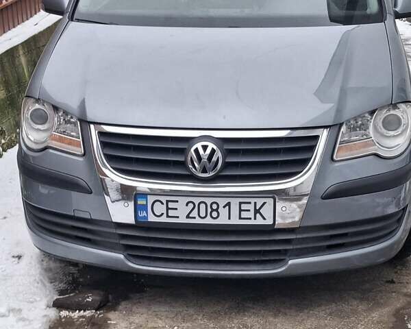 Сірий Фольксваген Туран, об'ємом двигуна 1.9 л та пробігом 270 тис. км за 7300 $, фото 1 на Automoto.ua
