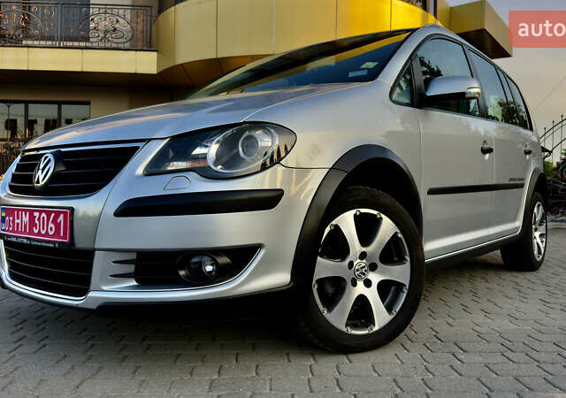 Сірий Фольксваген Туран, об'ємом двигуна 1.6 л та пробігом 218 тис. км за 8400 $, фото 1 на Automoto.ua