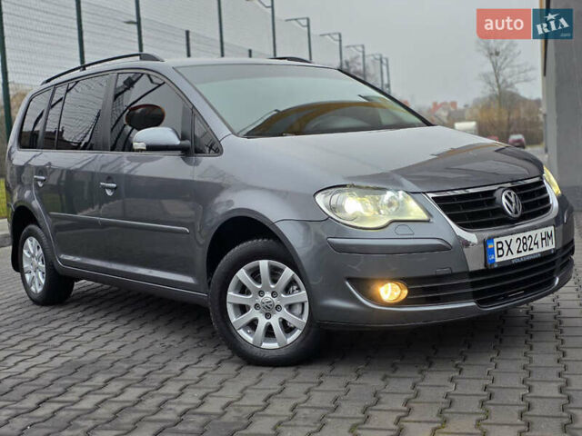 Сірий Фольксваген Туран, об'ємом двигуна 1.39 л та пробігом 224 тис. км за 7700 $, фото 1 на Automoto.ua