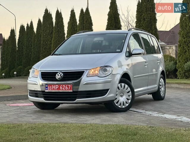 Сірий Фольксваген Туран, об'ємом двигуна 1.6 л та пробігом 211 тис. км за 7350 $, фото 1 на Automoto.ua