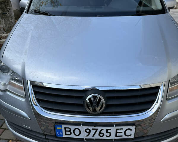 Сірий Фольксваген Туран, об'ємом двигуна 1.97 л та пробігом 270 тис. км за 7900 $, фото 1 на Automoto.ua