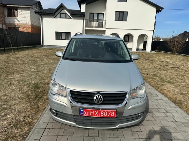 Сірий Фольксваген Туран, об'ємом двигуна 1.4 л та пробігом 193 тис. км за 6800 $, фото 1 на Automoto.ua