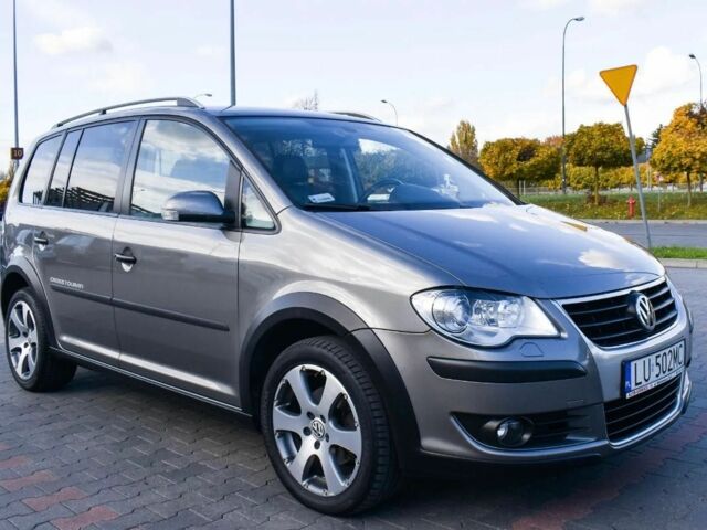 Сірий Фольксваген Туран, об'ємом двигуна 2 л та пробігом 264 тис. км за 5000 $, фото 1 на Automoto.ua