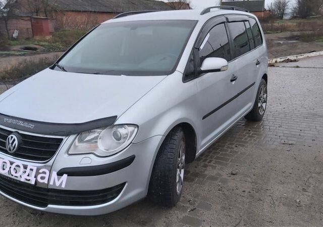 Сірий Фольксваген Туран, об'ємом двигуна 14 л та пробігом 299 тис. км за 7000 $, фото 1 на Automoto.ua