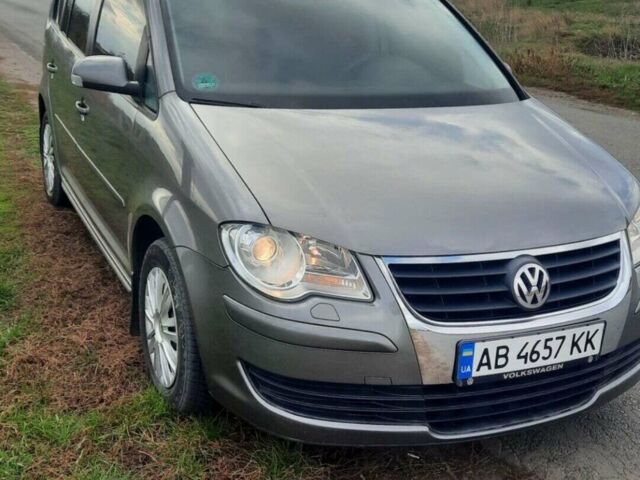 Сірий Фольксваген Туран, об'ємом двигуна 1.4 л та пробігом 235 тис. км за 7800 $, фото 1 на Automoto.ua