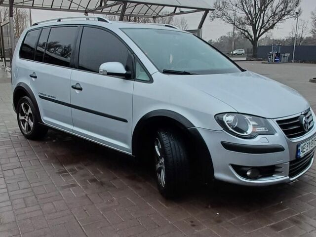 Серый Фольксваген Туран, объемом двигателя 0 л и пробегом 200 тыс. км за 7500 $, фото 1 на Automoto.ua