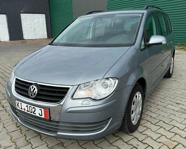 Сірий Фольксваген Туран, об'ємом двигуна 1.4 л та пробігом 202 тис. км за 6800 $, фото 1 на Automoto.ua