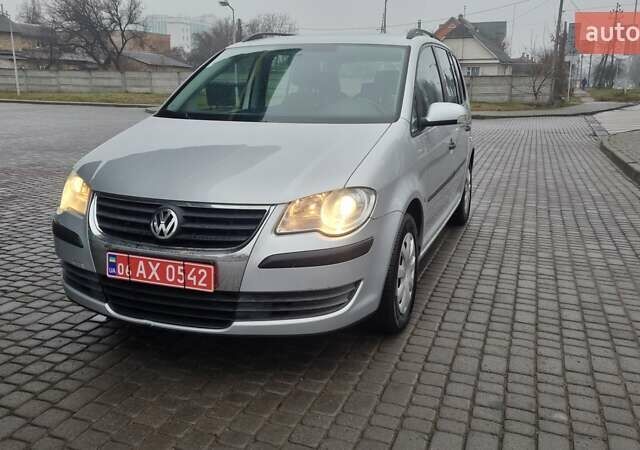 Сірий Фольксваген Туран, об'ємом двигуна 1.4 л та пробігом 209 тис. км за 7299 $, фото 1 на Automoto.ua