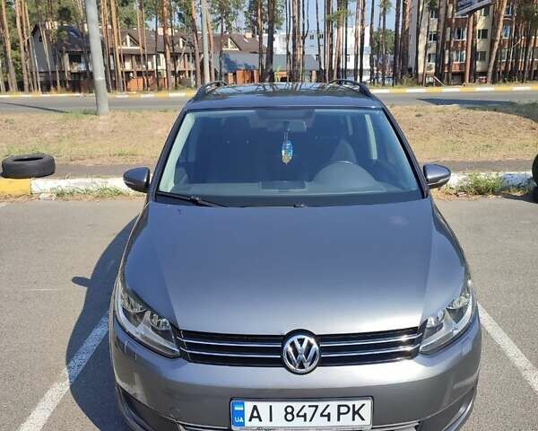 Сірий Фольксваген Туран, об'ємом двигуна 1.6 л та пробігом 247 тис. км за 9800 $, фото 1 на Automoto.ua