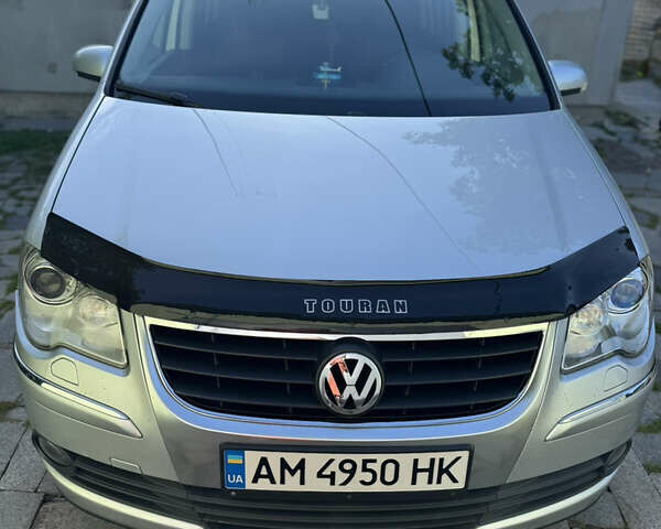 Сірий Фольксваген Туран, об'ємом двигуна 1.4 л та пробігом 238 тис. км за 7200 $, фото 1 на Automoto.ua