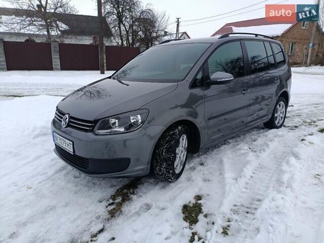 Сірий Фольксваген Туран, об'ємом двигуна 1.6 л та пробігом 282 тис. км за 8500 $, фото 1 на Automoto.ua
