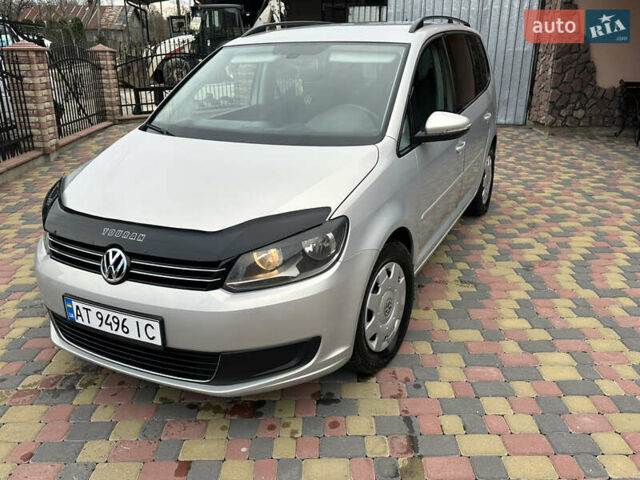 Сірий Фольксваген Туран, об'ємом двигуна 1.6 л та пробігом 240 тис. км за 10000 $, фото 1 на Automoto.ua