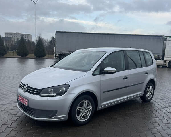 Сірий Фольксваген Туран, об'ємом двигуна 1.6 л та пробігом 224 тис. км за 9500 $, фото 1 на Automoto.ua