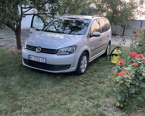 Сірий Фольксваген Туран, об'ємом двигуна 1.6 л та пробігом 276 тис. км за 9200 $, фото 1 на Automoto.ua
