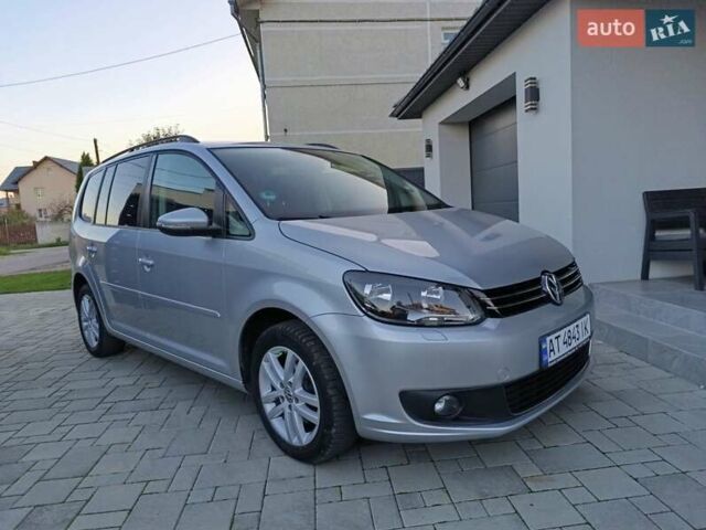 Серый Фольксваген Туран, объемом двигателя 1.6 л и пробегом 215 тыс. км за 10900 $, фото 1 на Automoto.ua