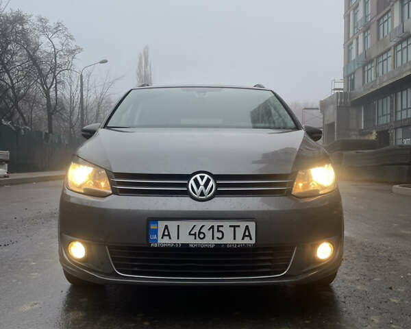Серый Фольксваген Туран, объемом двигателя 1.39 л и пробегом 59 тыс. км за 10600 $, фото 1 на Automoto.ua