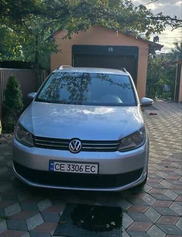 Серый Фольксваген Туран, объемом двигателя 1.97 л и пробегом 225 тыс. км за 10900 $, фото 1 на Automoto.ua