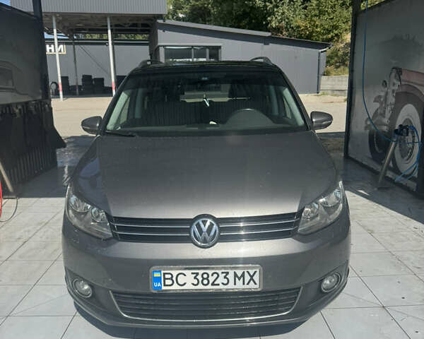 Сірий Фольксваген Туран, об'ємом двигуна 1.97 л та пробігом 209 тис. км за 12200 $, фото 1 на Automoto.ua