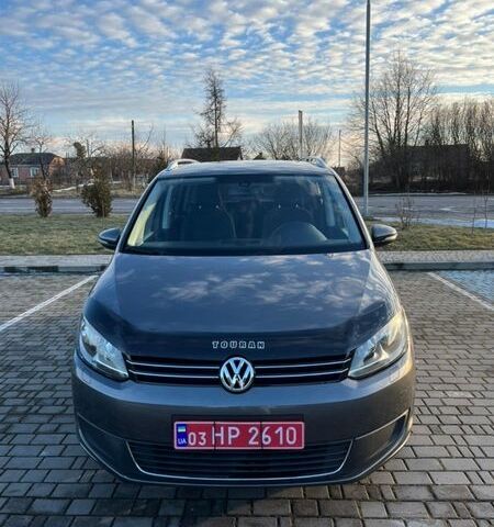 Серый Фольксваген Туран, объемом двигателя 1.39 л и пробегом 210 тыс. км за 8700 $, фото 1 на Automoto.ua