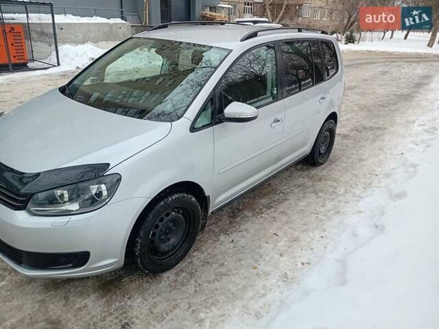 Сірий Фольксваген Туран, об'ємом двигуна 1.39 л та пробігом 226 тис. км за 6789 $, фото 1 на Automoto.ua