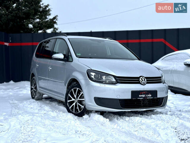 Сірий Фольксваген Туран, об'ємом двигуна 2 л та пробігом 235 тис. км за 12400 $, фото 1 на Automoto.ua