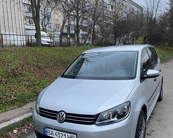 Сірий Фольксваген Туран, об'ємом двигуна 1.6 л та пробігом 237 тис. км за 11500 $, фото 1 на Automoto.ua
