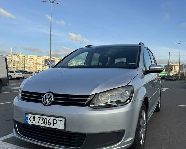 Сірий Фольксваген Туран, об'ємом двигуна 1.39 л та пробігом 206 тис. км за 10500 $, фото 1 на Automoto.ua