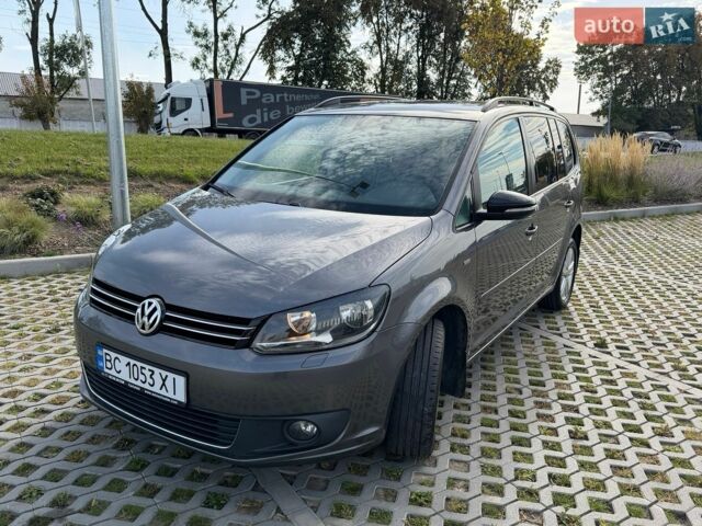 Серый Фольксваген Туран, объемом двигателя 1.6 л и пробегом 312 тыс. км за 9600 $, фото 1 на Automoto.ua