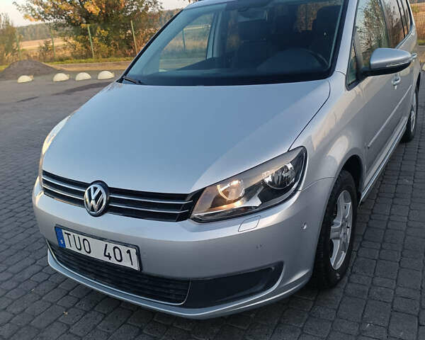 Сірий Фольксваген Туран, об'ємом двигуна 1.6 л та пробігом 271 тис. км за 9750 $, фото 1 на Automoto.ua