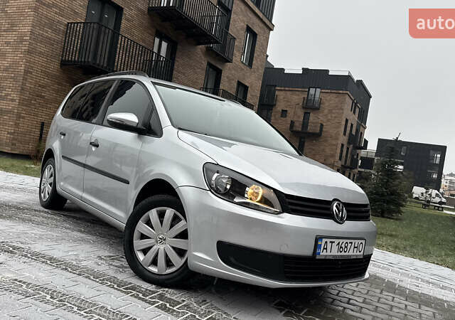 Сірий Фольксваген Туран, об'ємом двигуна 1.97 л та пробігом 200 тис. км за 11950 $, фото 1 на Automoto.ua