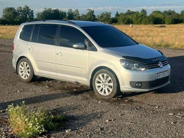 Сірий Фольксваген Туран, об'ємом двигуна 1.97 л та пробігом 303 тис. км за 10800 $, фото 1 на Automoto.ua