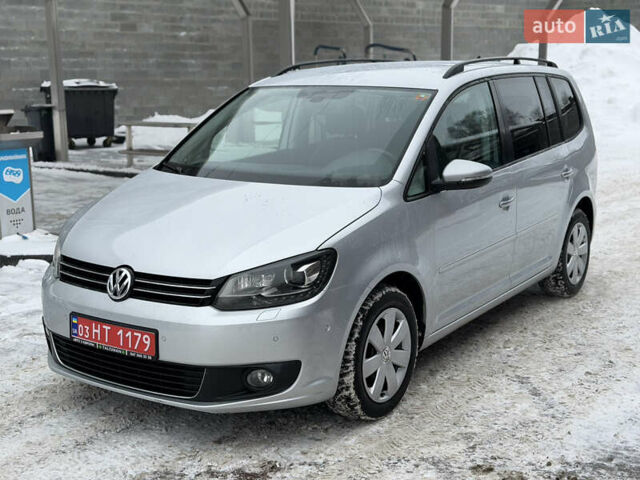 Серый Фольксваген Туран, объемом двигателя 2 л и пробегом 267 тыс. км за 11900 $, фото 1 на Automoto.ua