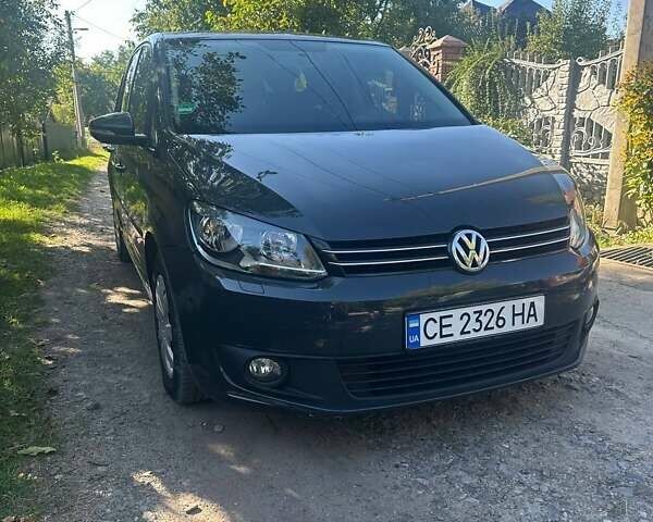 Серый Фольксваген Туран, объемом двигателя 1.6 л и пробегом 189 тыс. км за 11000 $, фото 1 на Automoto.ua